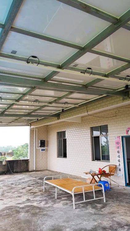 光伏陽光房 領(lǐng)補(bǔ)貼、增美觀、創(chuàng)收益，一站式太陽能發(fā)電技術(shù)服務(wù)正當(dāng)時(shí)